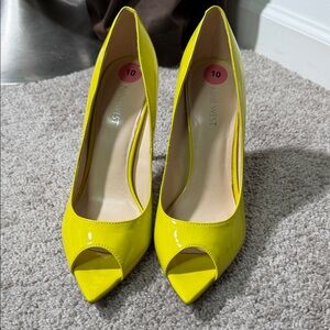Nine West Vibrant Yellow Peep Toe Heels